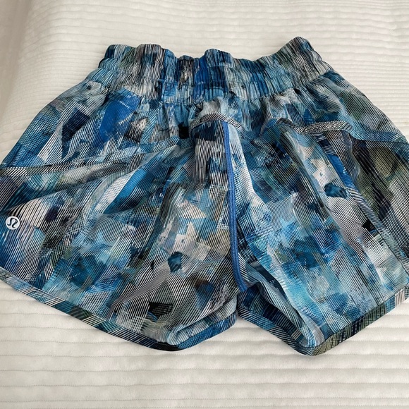 Lululemon - Picture 3 of 4